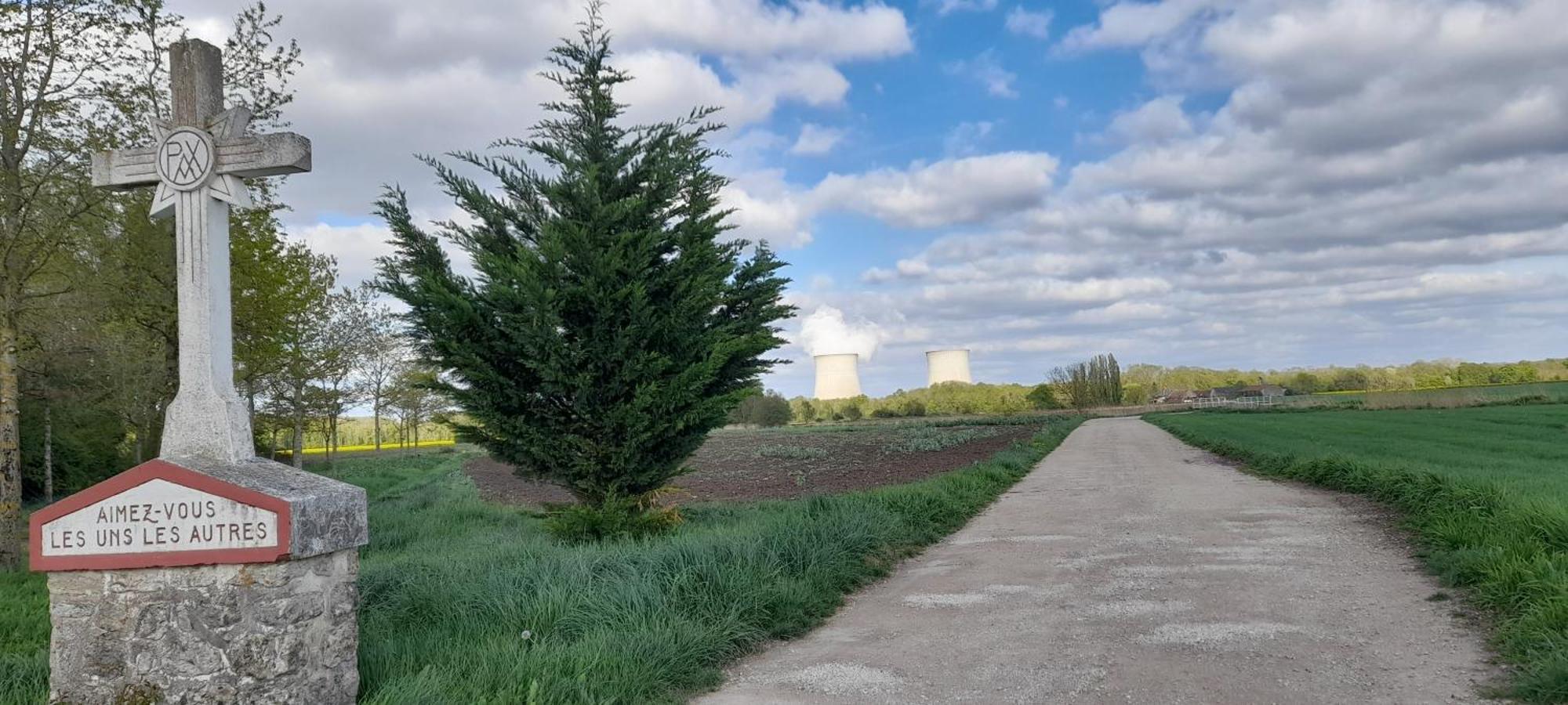 La Ferme De L'Isle Et Sa Roulotte Panzió Avaray Kültér fotó